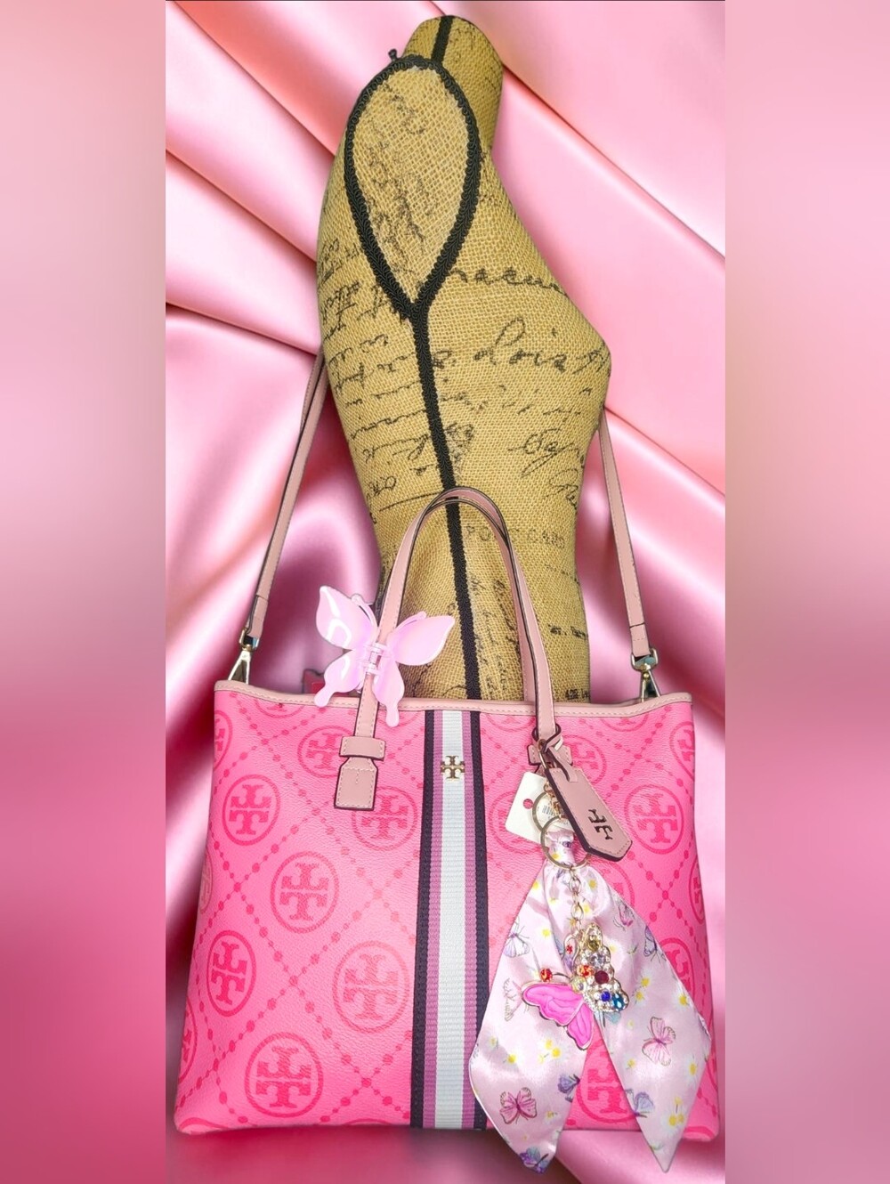 Tory Burch Pink Gemini Link Canvas Tote Bag With NWT Charms - Picture 12 of 16